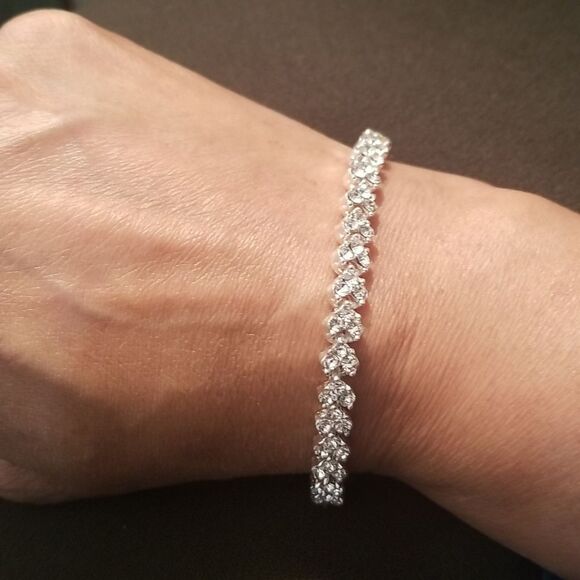 ⭐🆕️Fashion Jewelry Bracelet.  J1-19 - Picture 1 of 2